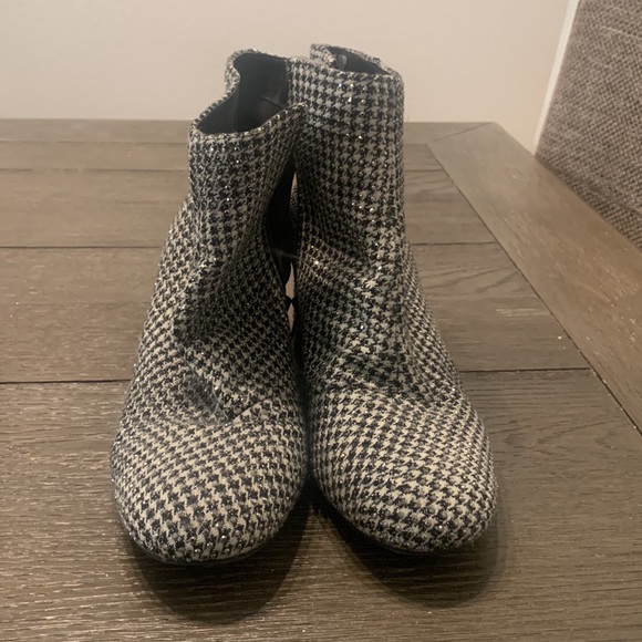 Kelly & Kate Sparkly Houndstooth pumps! Never been worn! So cute! Size 11 - Picture 3 of 3